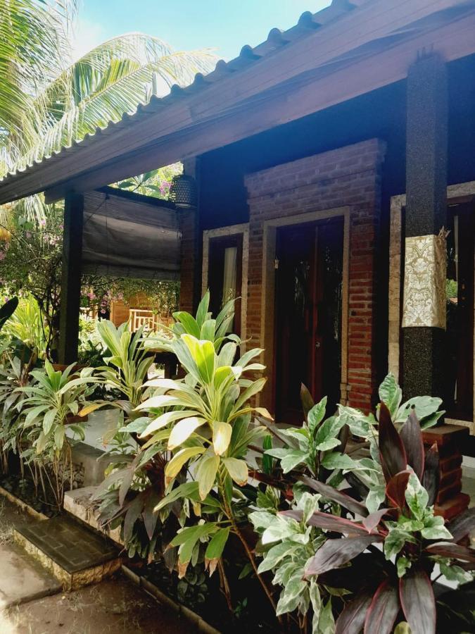 La Paparrucha Bali Bed & Breakfast เปมูเตรัน ภายนอก รูปภาพ